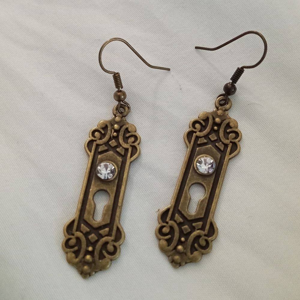 Hand crafted steam punk antique gold lock and key statement earrings new